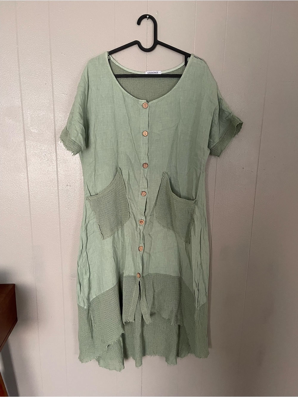 Relaxed Light Green Midi Button-Front Dress with Patch Pockets